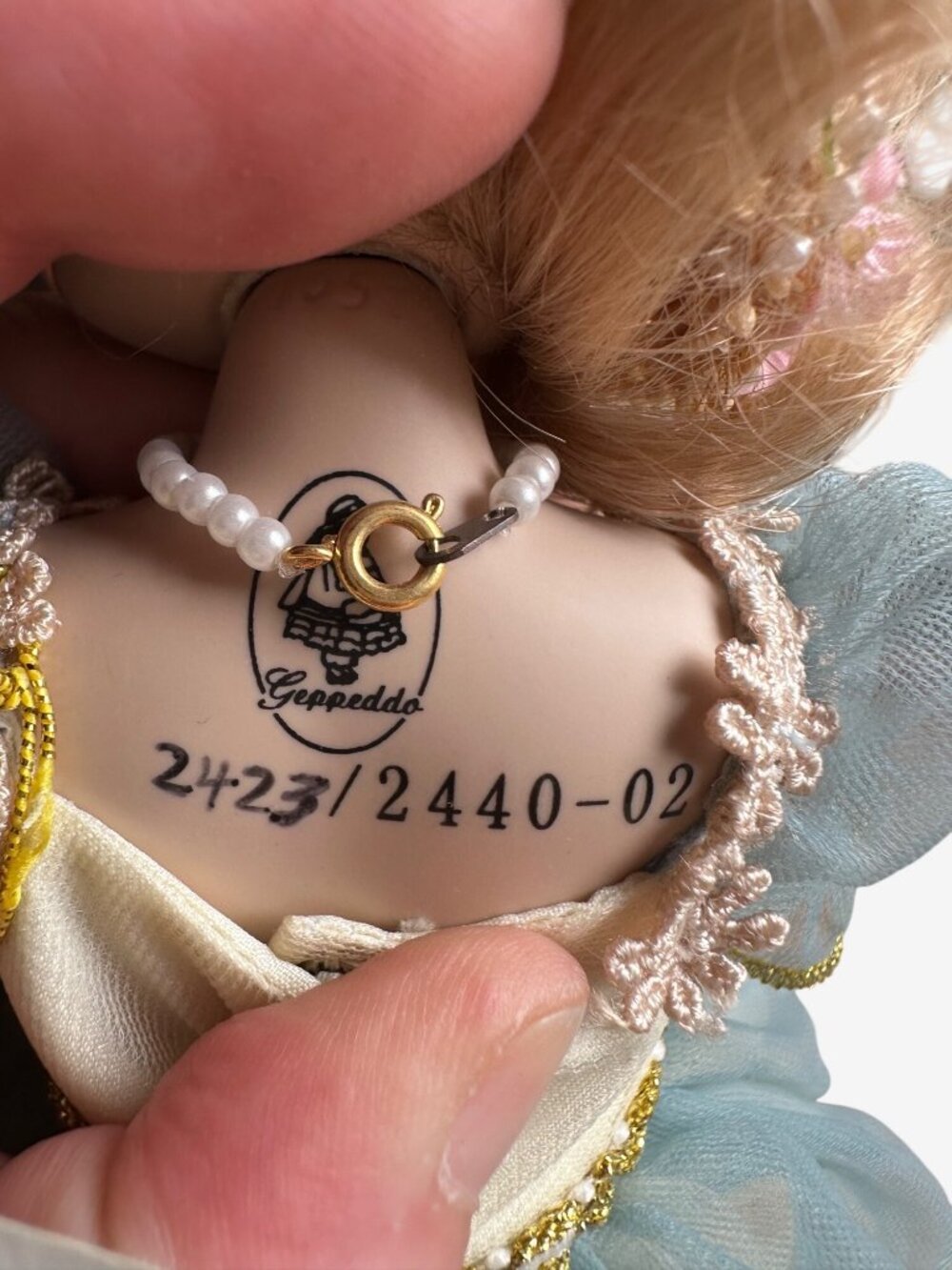 Geppeddo Collector Series Porcelain Doll Tatyana With Blue Dress 2423/2440-02 - Picture 2 of 10